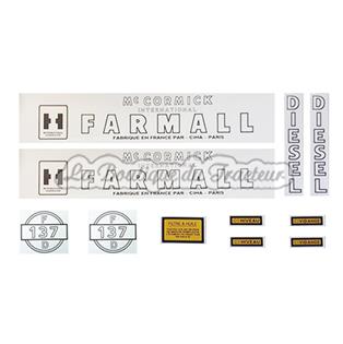 Jeu d´autocollants IHC Farmall F137D (11 pièces)