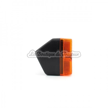 angled rear RH/LH light