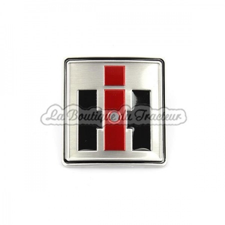 Emblema I-H alumini modelo pequeño