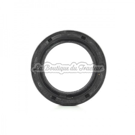 IH F235.. front crankshaft seal