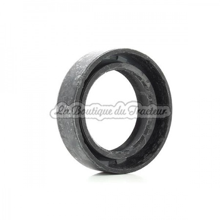IH F235.. front crankshaft seal