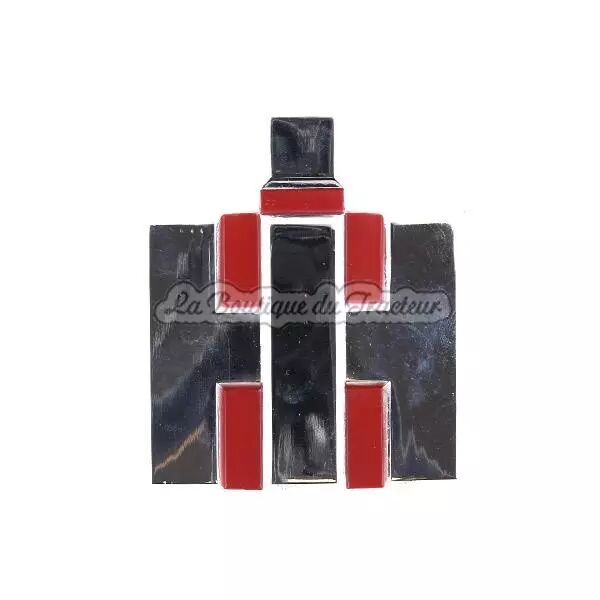 IH F235 front emblem