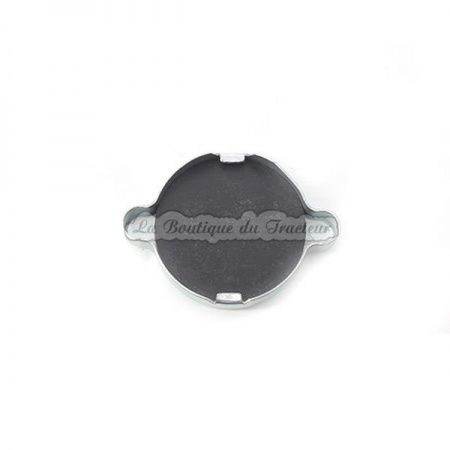 IHC CUB radiator cap