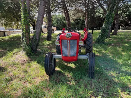 MASSEY-FERGUSON 825