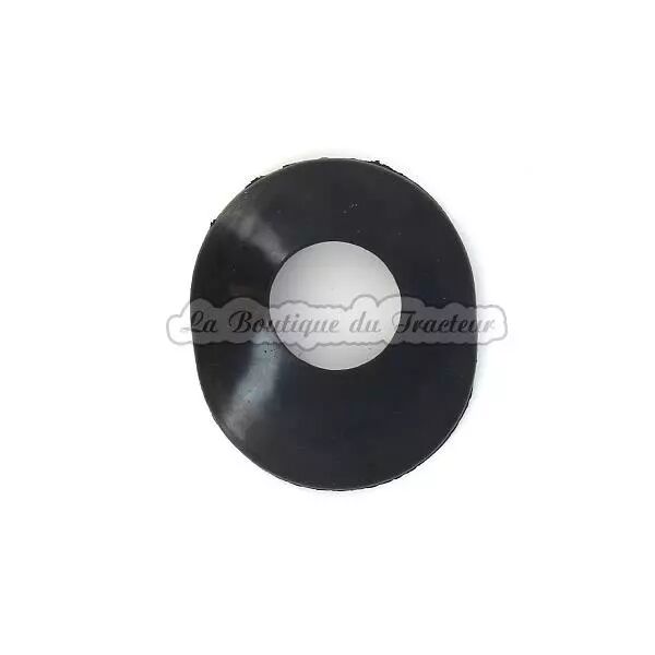 MF135 dust cover under wheel
