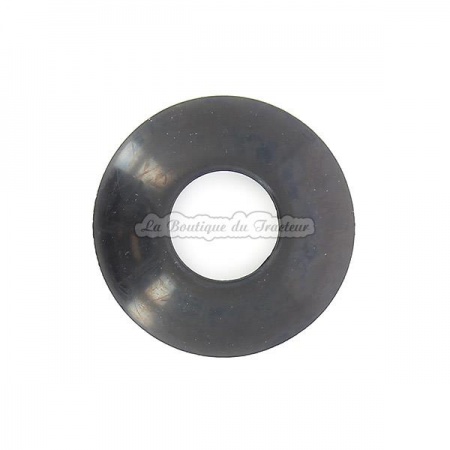 MF35 dust cover under wheel