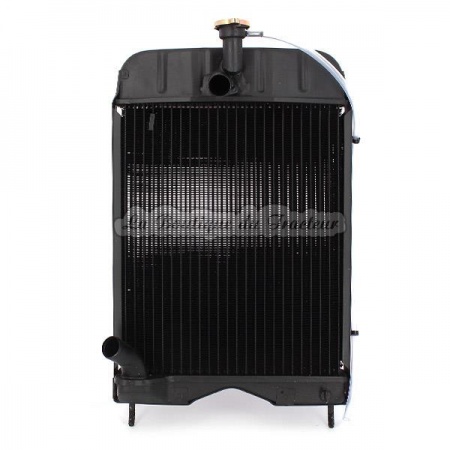 Radiateur 1660499M1 MF 133, 135, 140 AD3.152