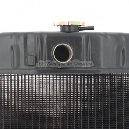 Radiateur Massey Ferguson 37, 42, 35, 835. OEM 894319M2